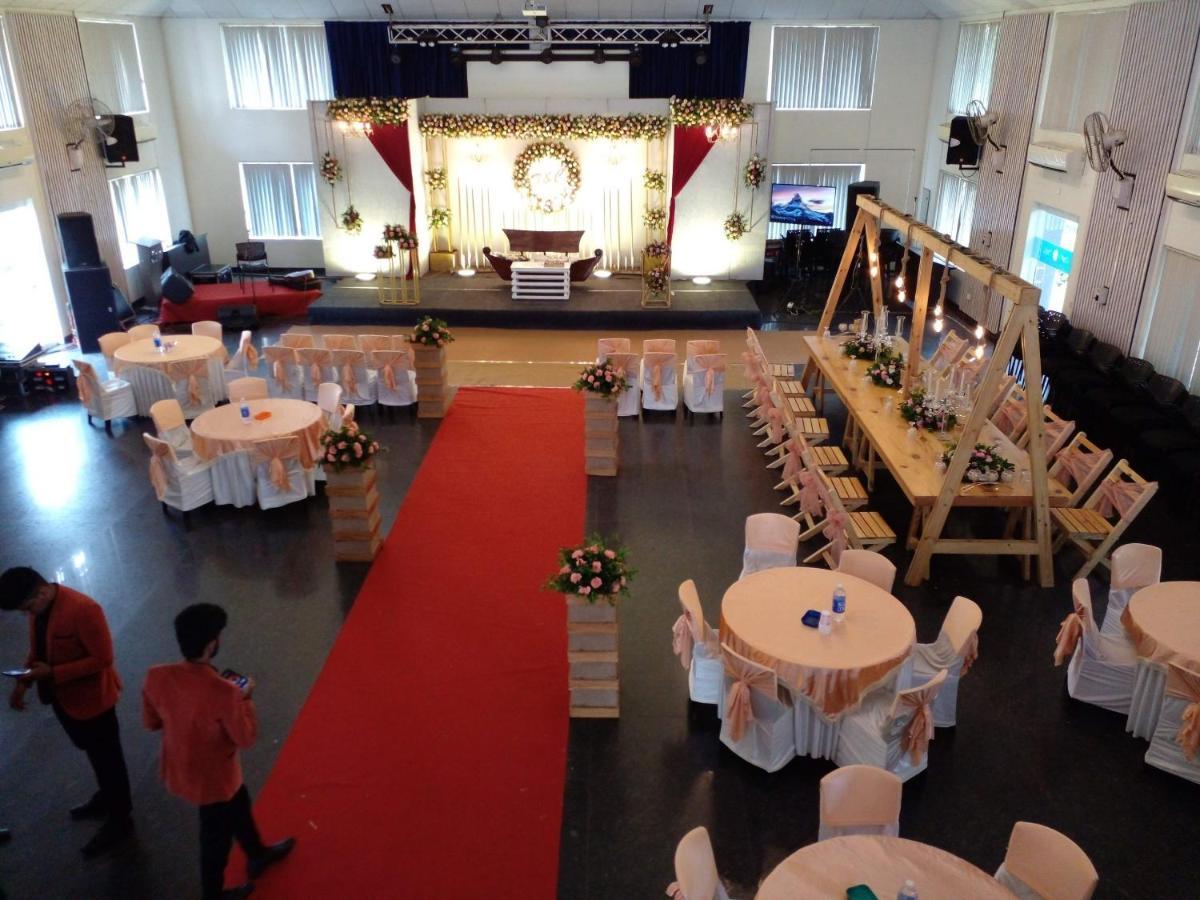 Angamaly Convention Centre Hotel Kochi Exterior photo